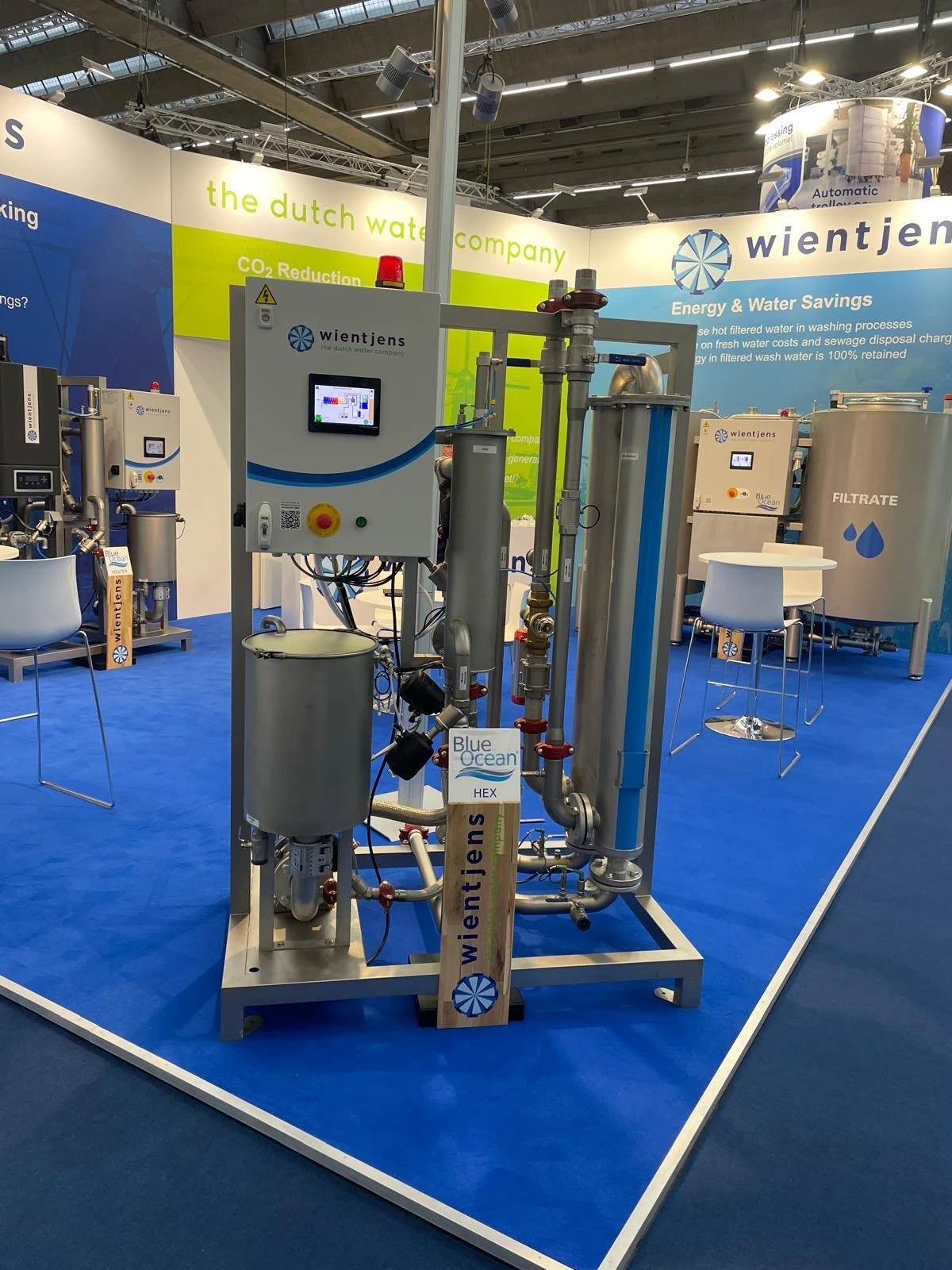 Wientjens Blue Ocean HEX water recycling system - compact installation for commercial laundries